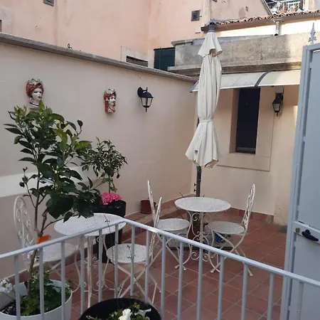بيت للعطل La Casa Di Sarah *